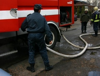 Вчера е получен сигнал за запалил се в движение джип „Мерцедес”  сн: dariknews.bg