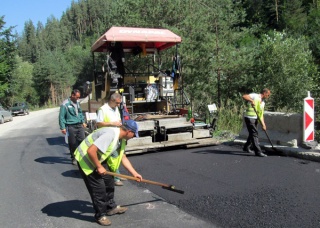 Напредва ремонта на пътя Банско - Гоце Делчев сн: blagoevgrad.eu
